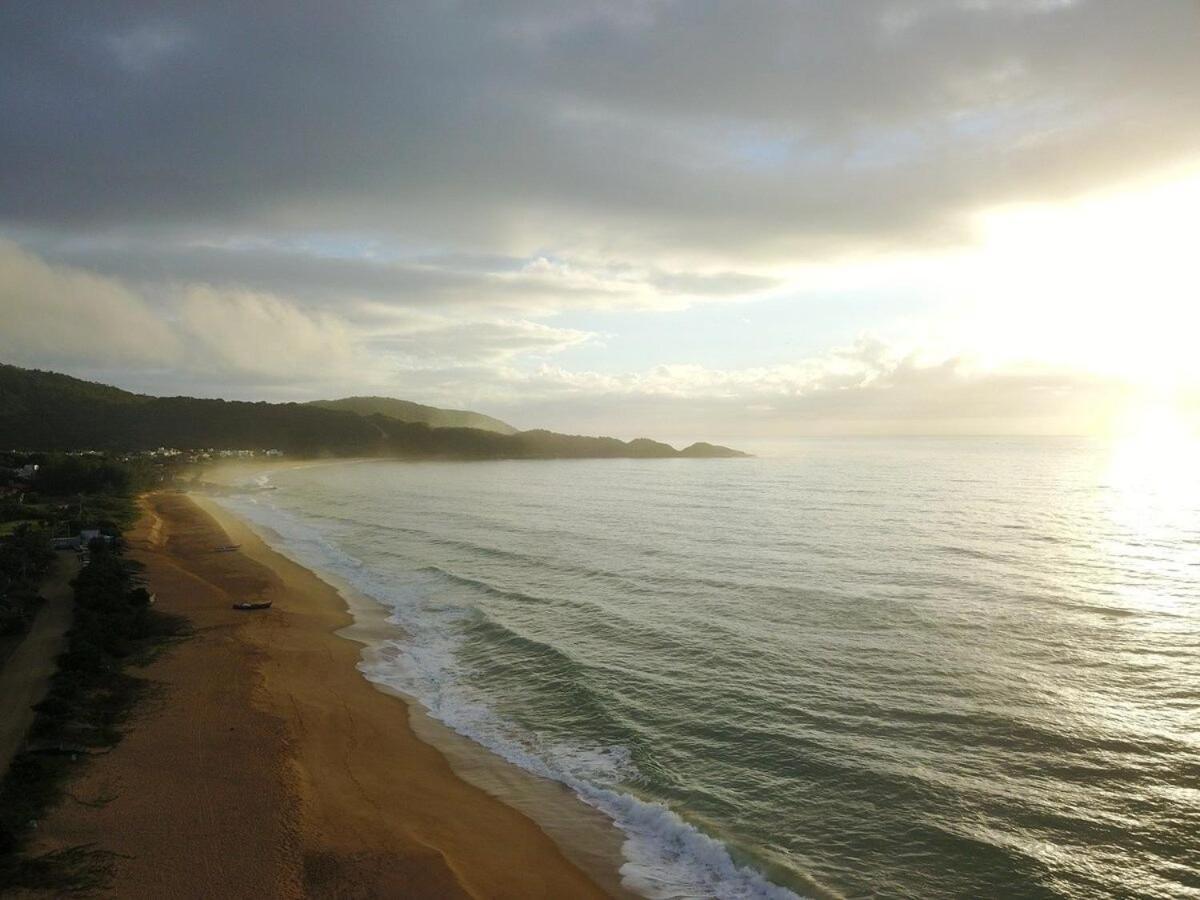 Casa Pe Na Areia Em Praia Paradisiaca Balneário Camboriú Екстериор снимка